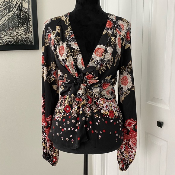 FREE PEOPLE RUN FREE TUNIC SHIRT MEDIUM